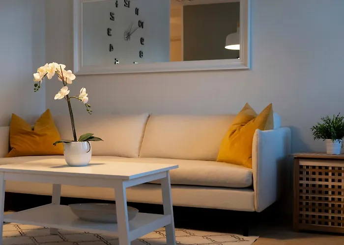 公寓 And Cozy By The Train Station With Free Parking 瓦萨